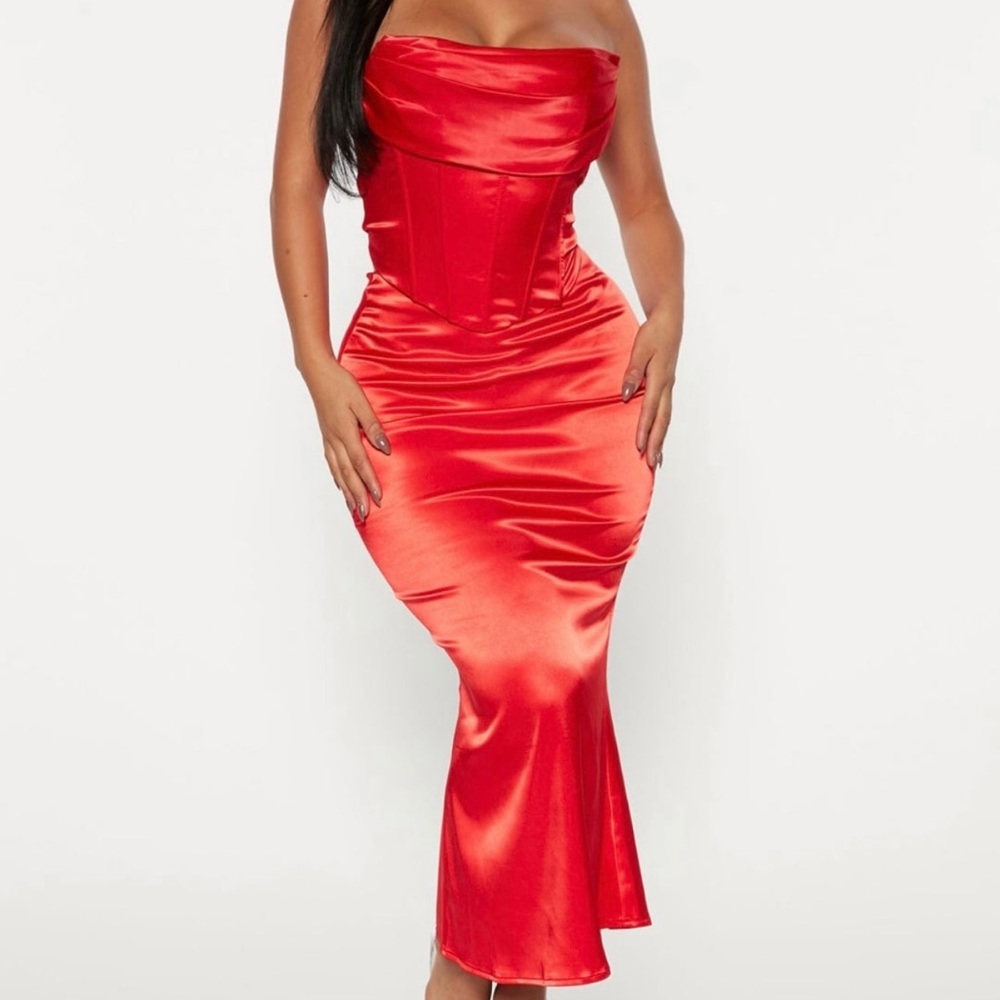 Center of Envy Satin Skirt Set